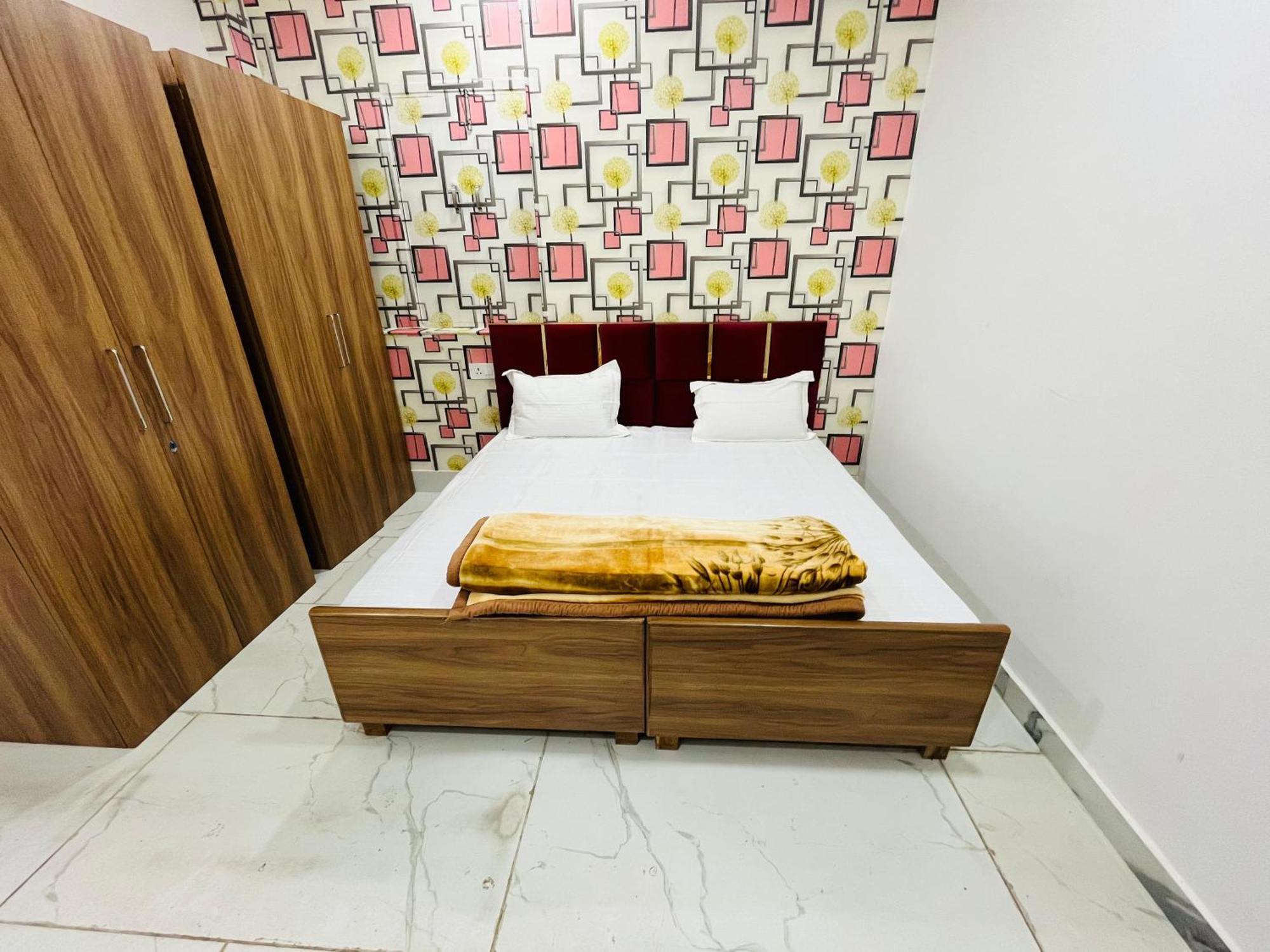 Townhouse Happy Habitat Guest House Greater Noida Kültér fotó