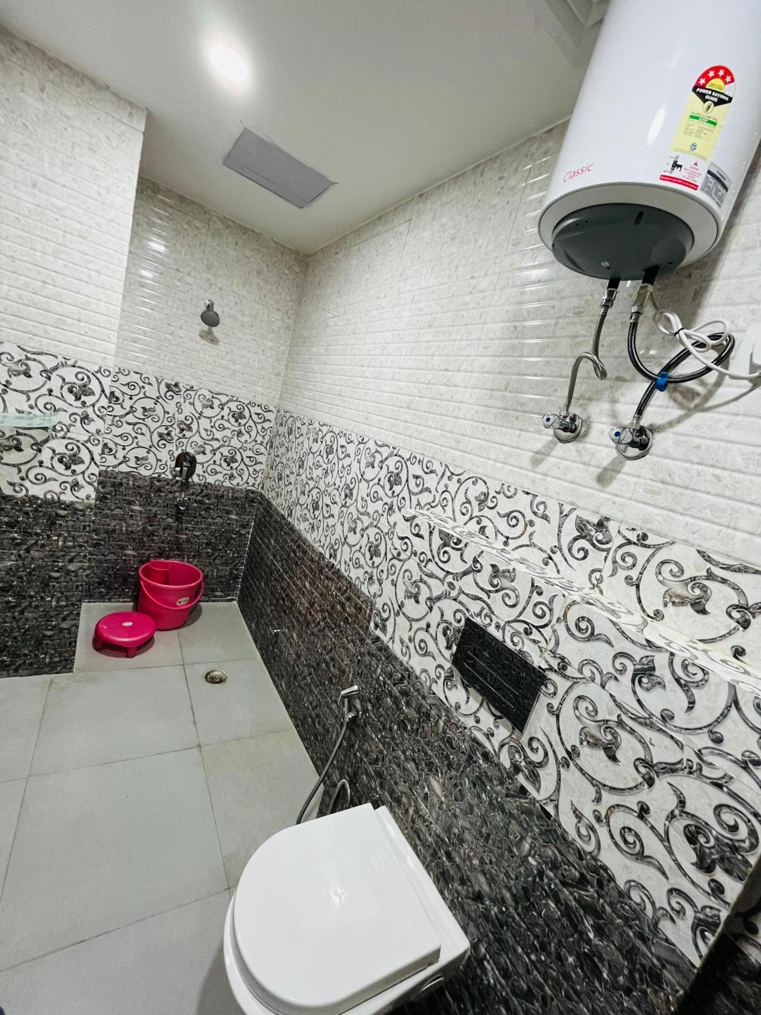 Townhouse Happy Habitat Guest House Greater Noida Kültér fotó